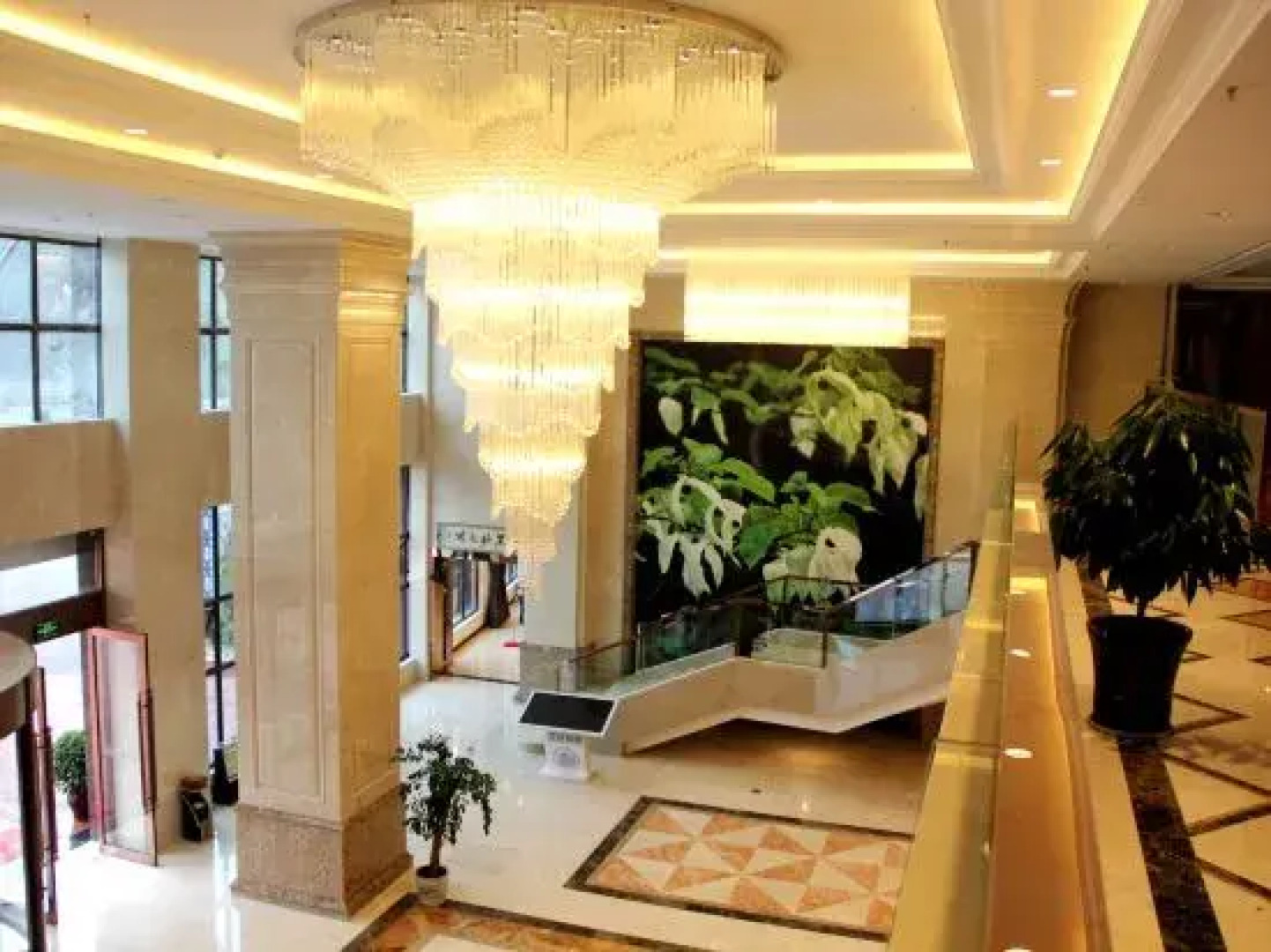 Gezi Hua Grand Hotel