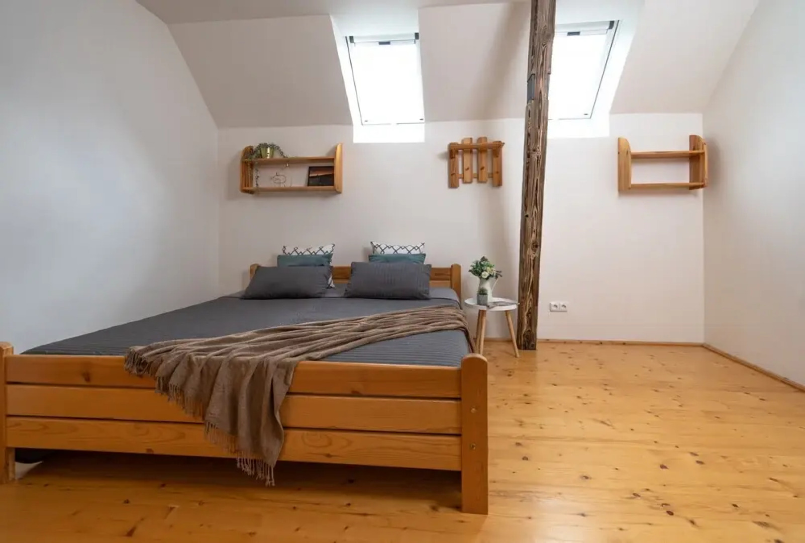 Villa in Lesany With Sauna and Jacuzzi