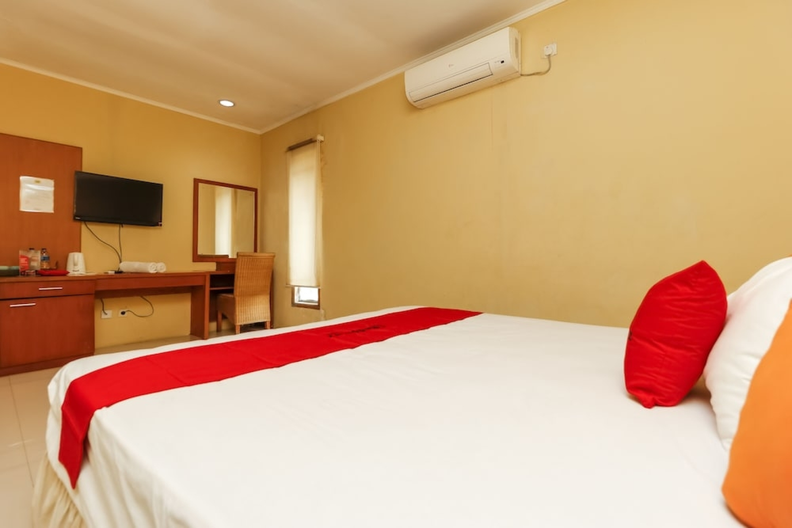 RedDoorz @ Desa Cijulang Sentul