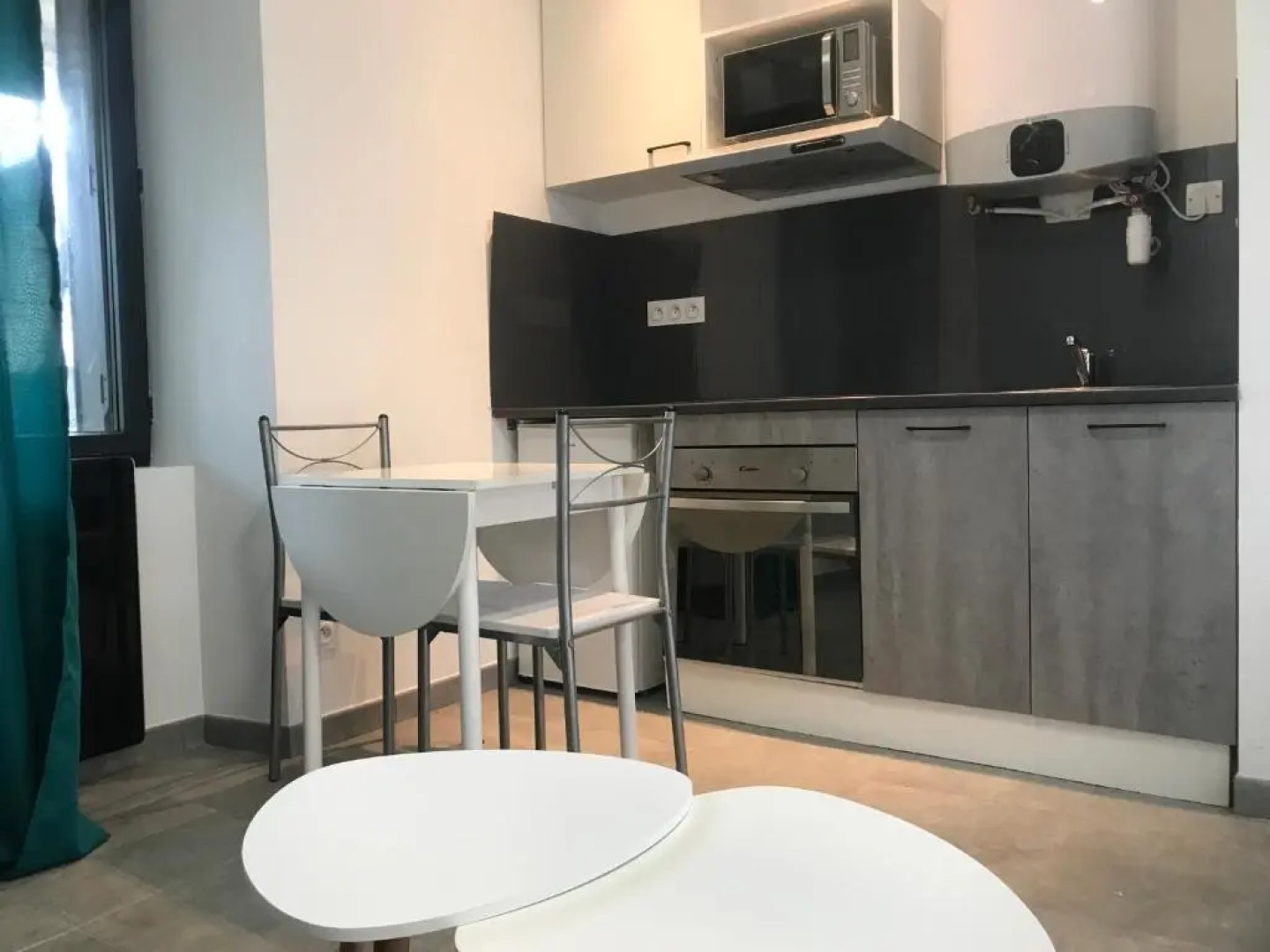 Superbe Studio Entierement Refait a Neuf