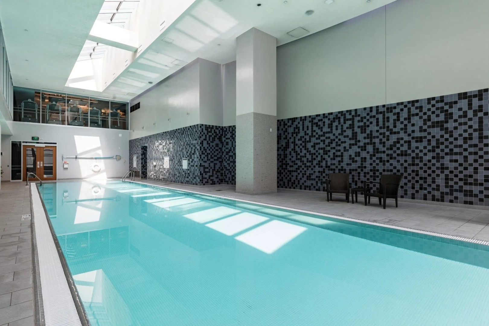 Global Luxury Suites at China Town