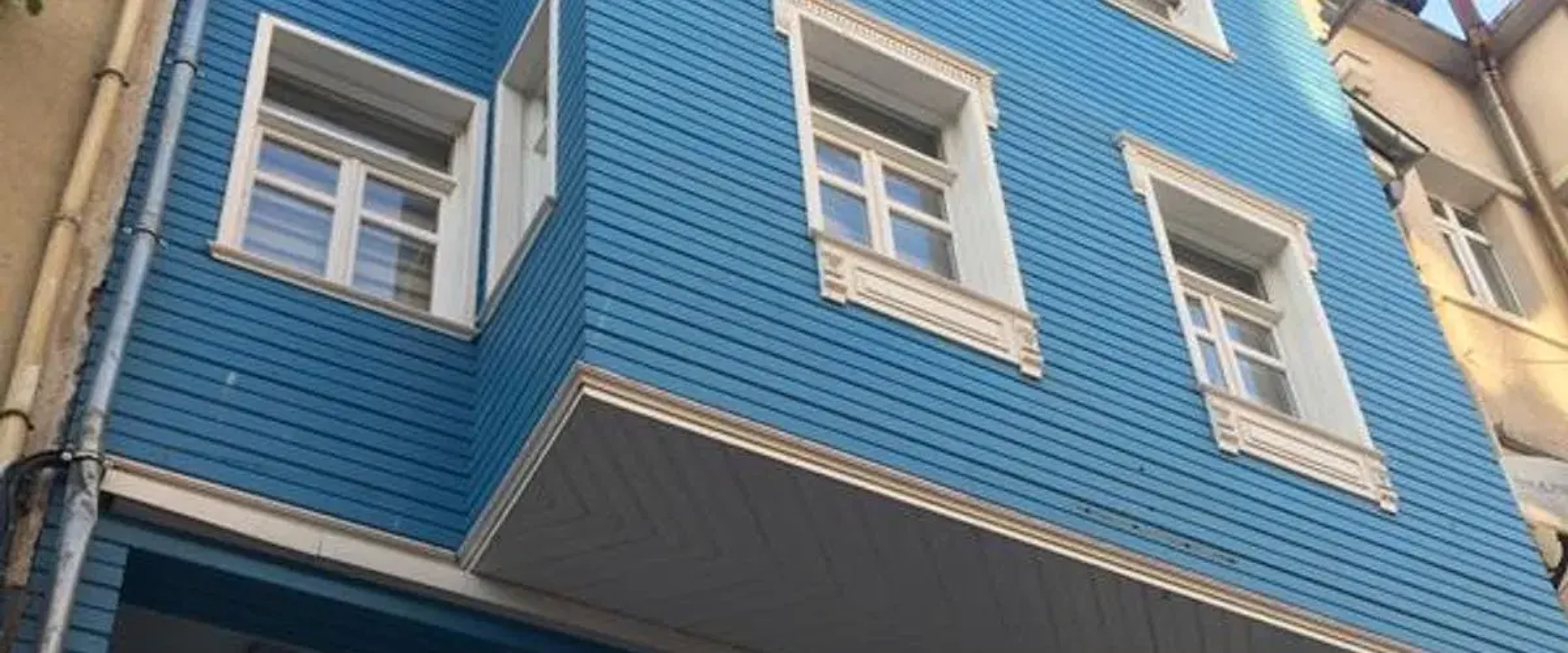 Blue House Hostel