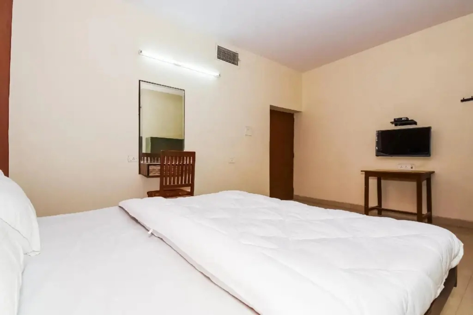 Sapphire Inn by OYO Rooms