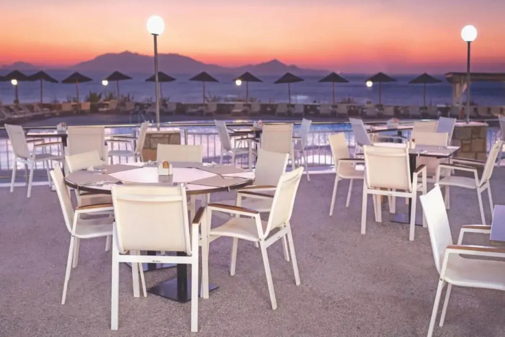 Grand Blue Beach Hotel