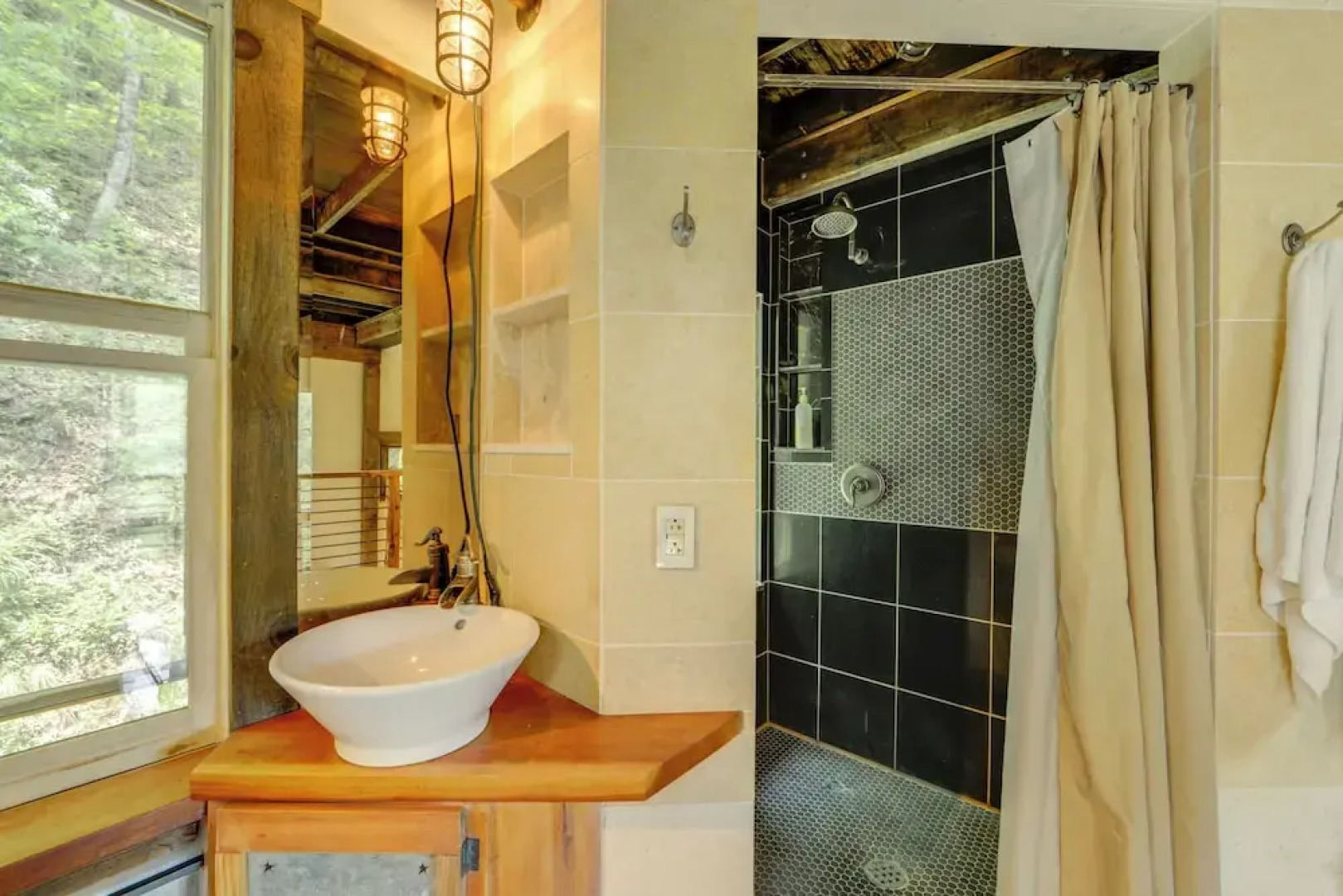 Waterfall Views - 'blue Ghost' Cabin in Cullowhee!