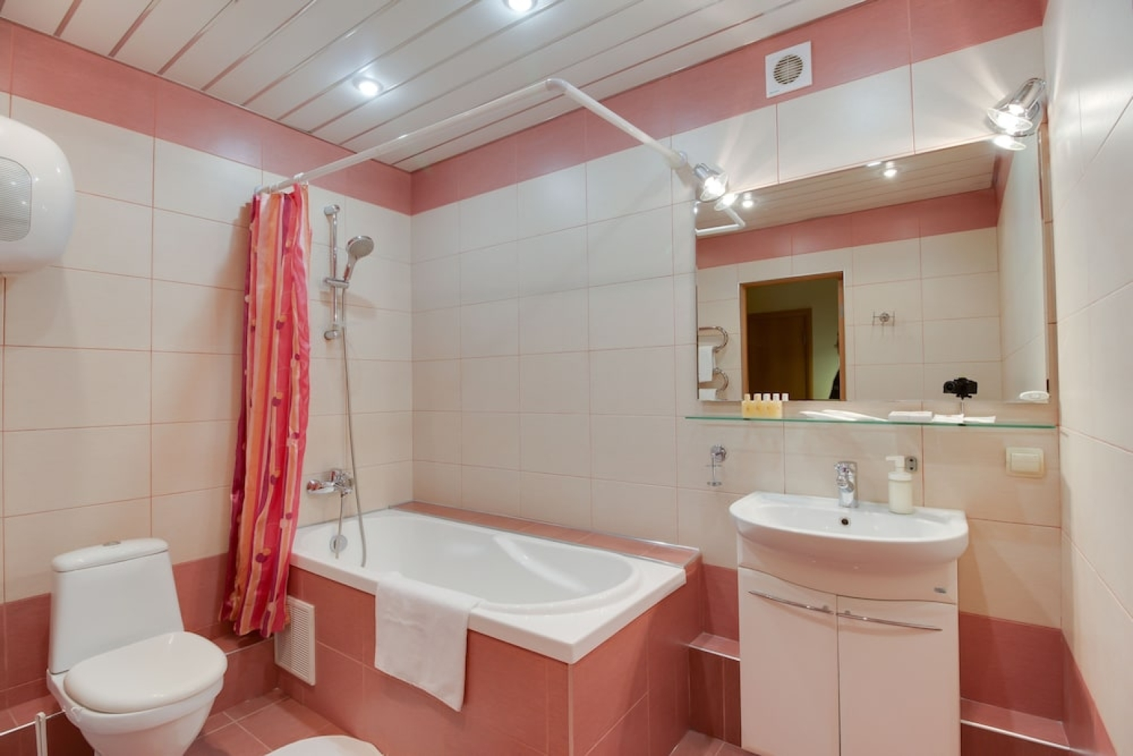 KvartalApartments. Meshcherskiy Bulvar 3