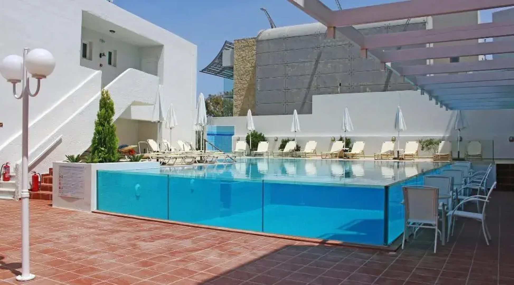 Castello Bianco Aparthotel