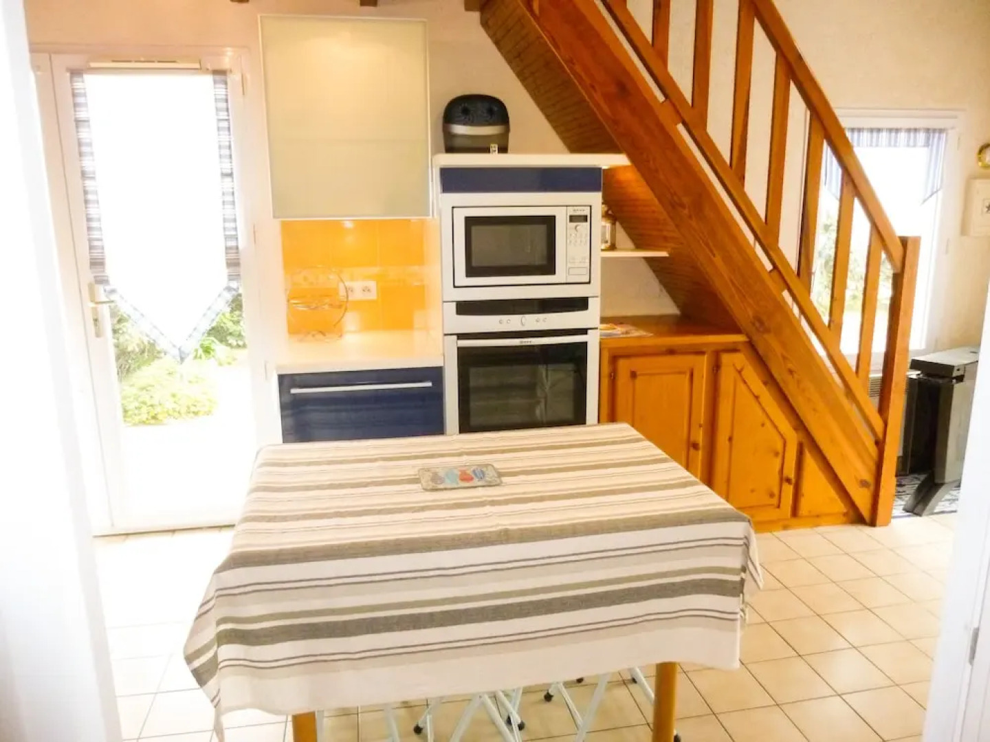 Maison grand jardin et vue sur mer