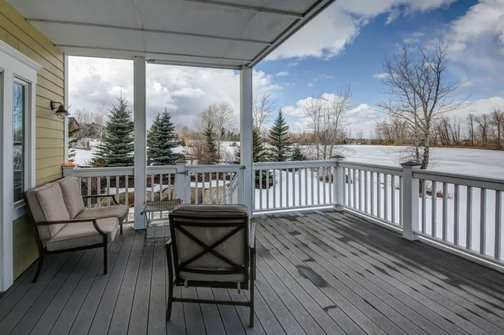 Bozeman - Beach Escape