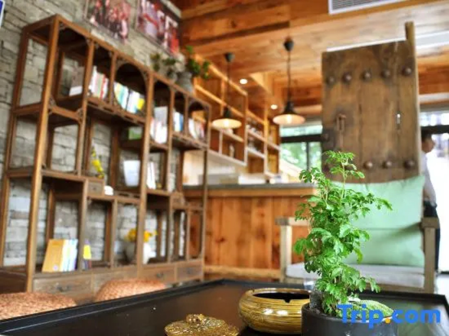 Sun Valley Expert Building