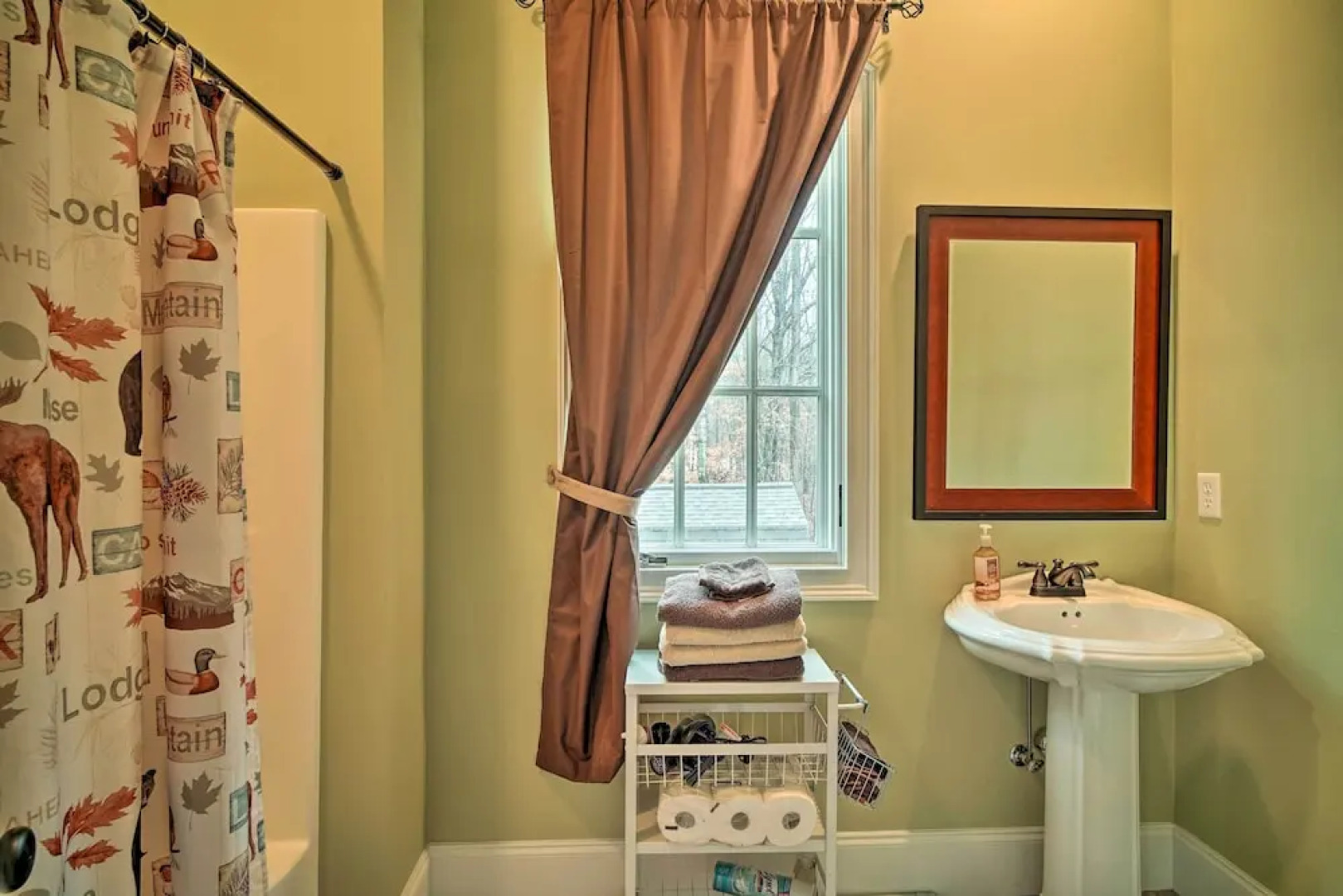 Dog-friendly Family Home Steps to Norris Lake