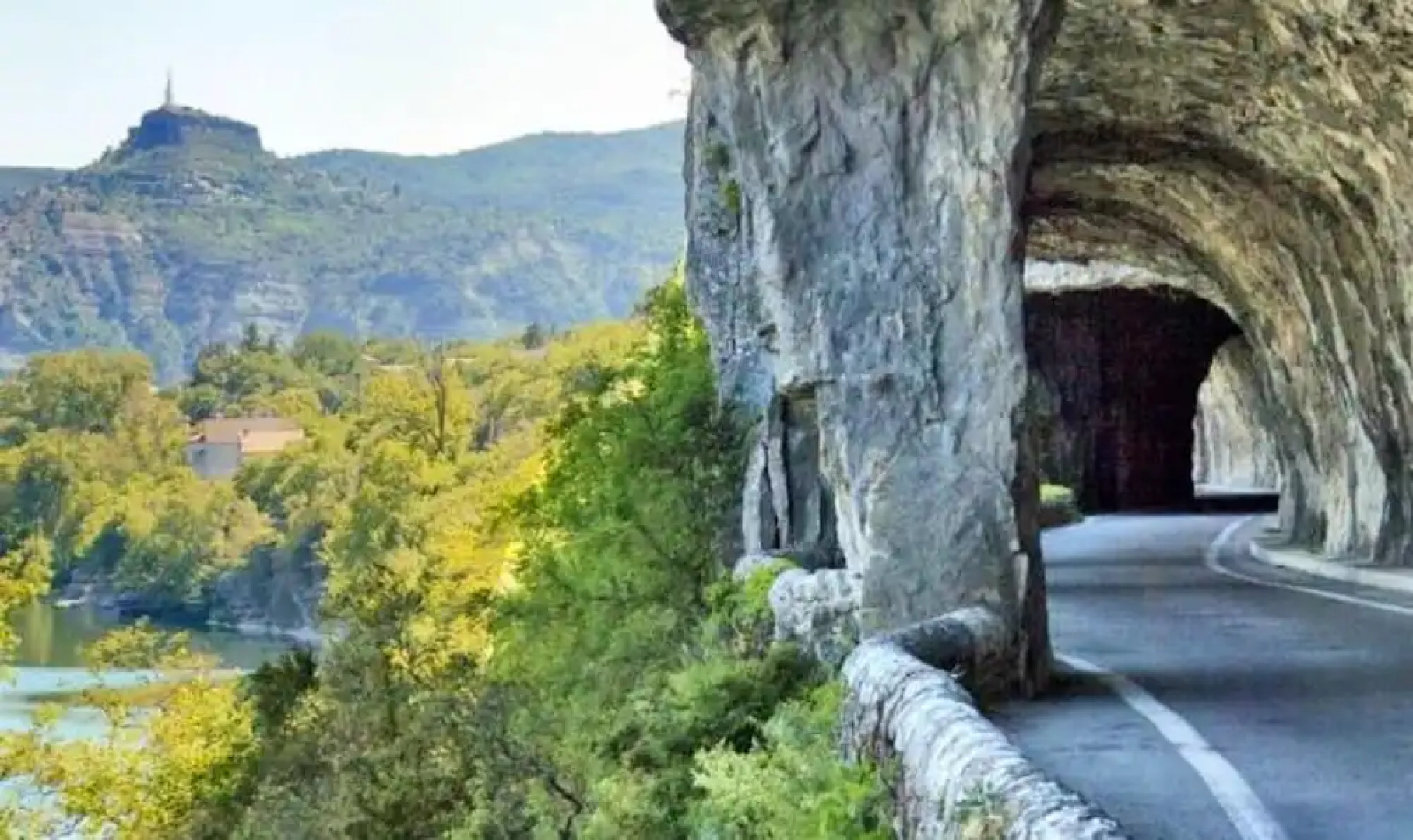 Apartment With one Bedroom in Ruoms - 400 m From the Beach