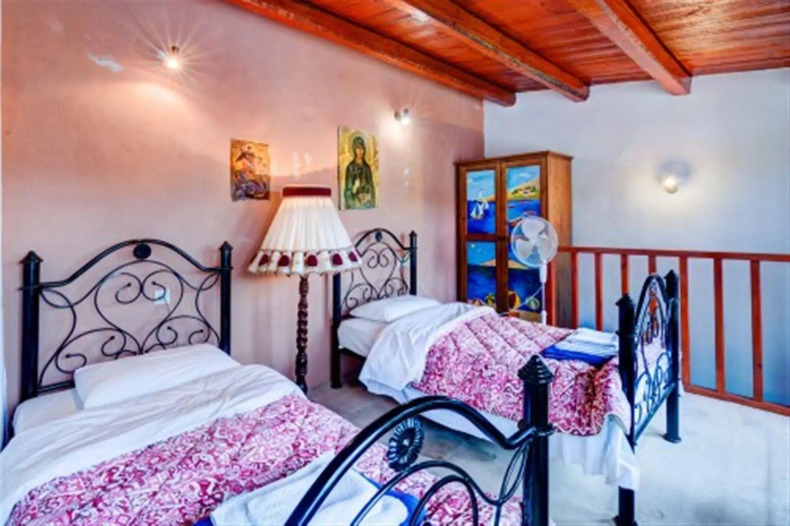 The Traditional Villas of Crete