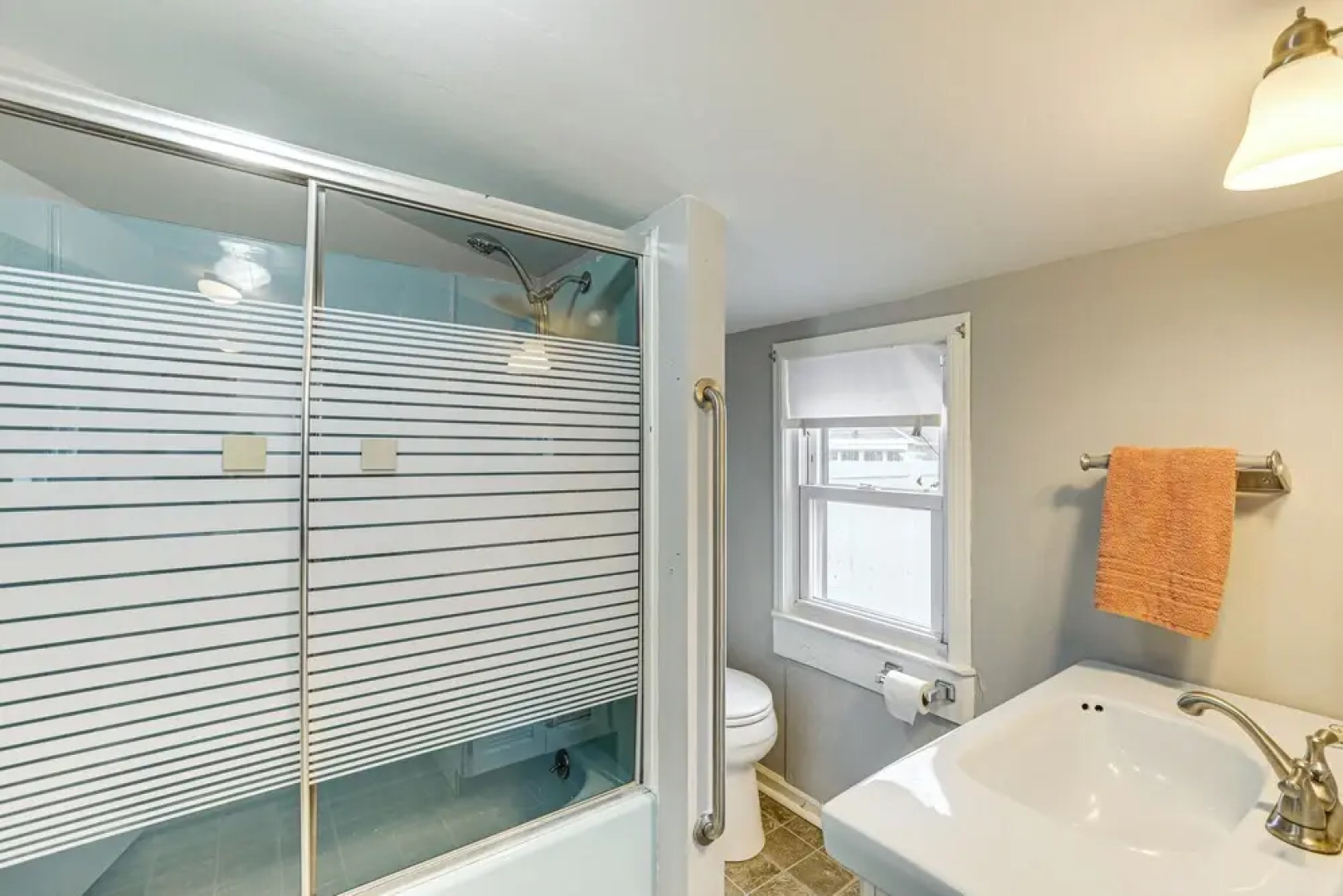 1 Mi to Bradley Beach: Family-friendly Home!