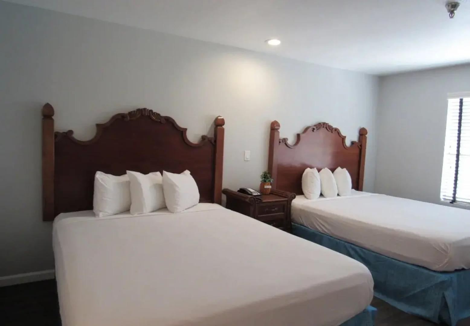 Capri Suites Anaheim