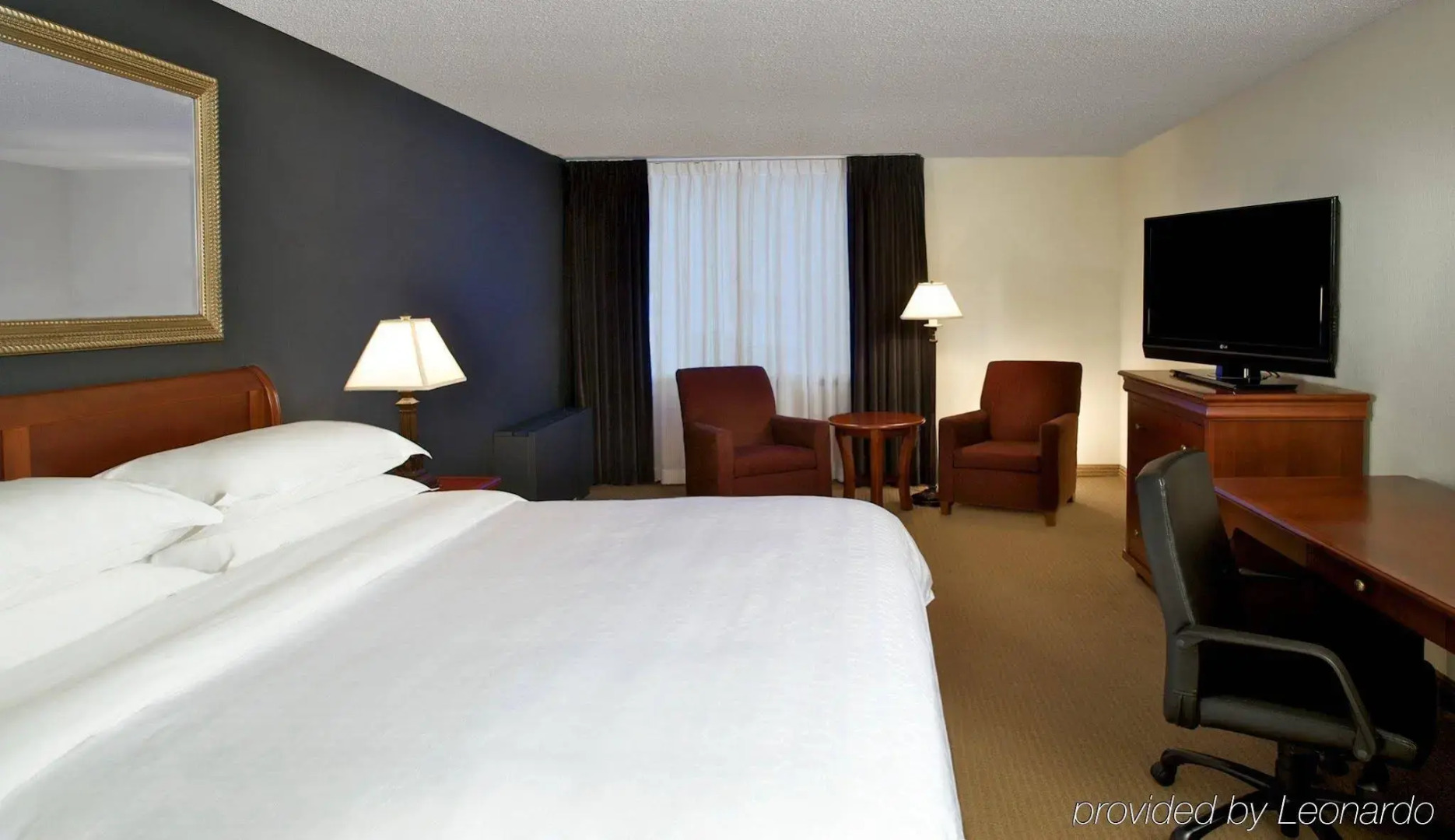Sheraton Minneapolis West Hotel