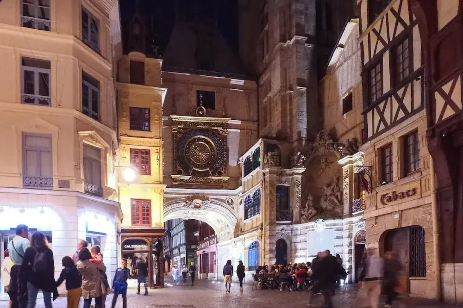 Apartment in Forges les Eaux With Garden