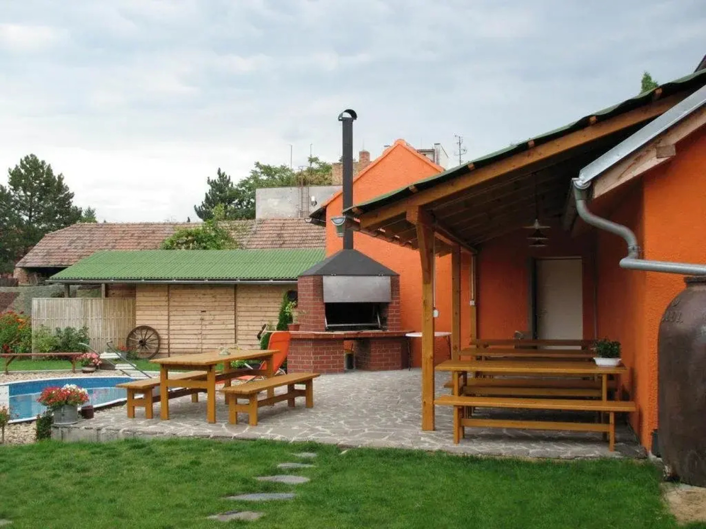 Penzion a restaurace U Hroznu