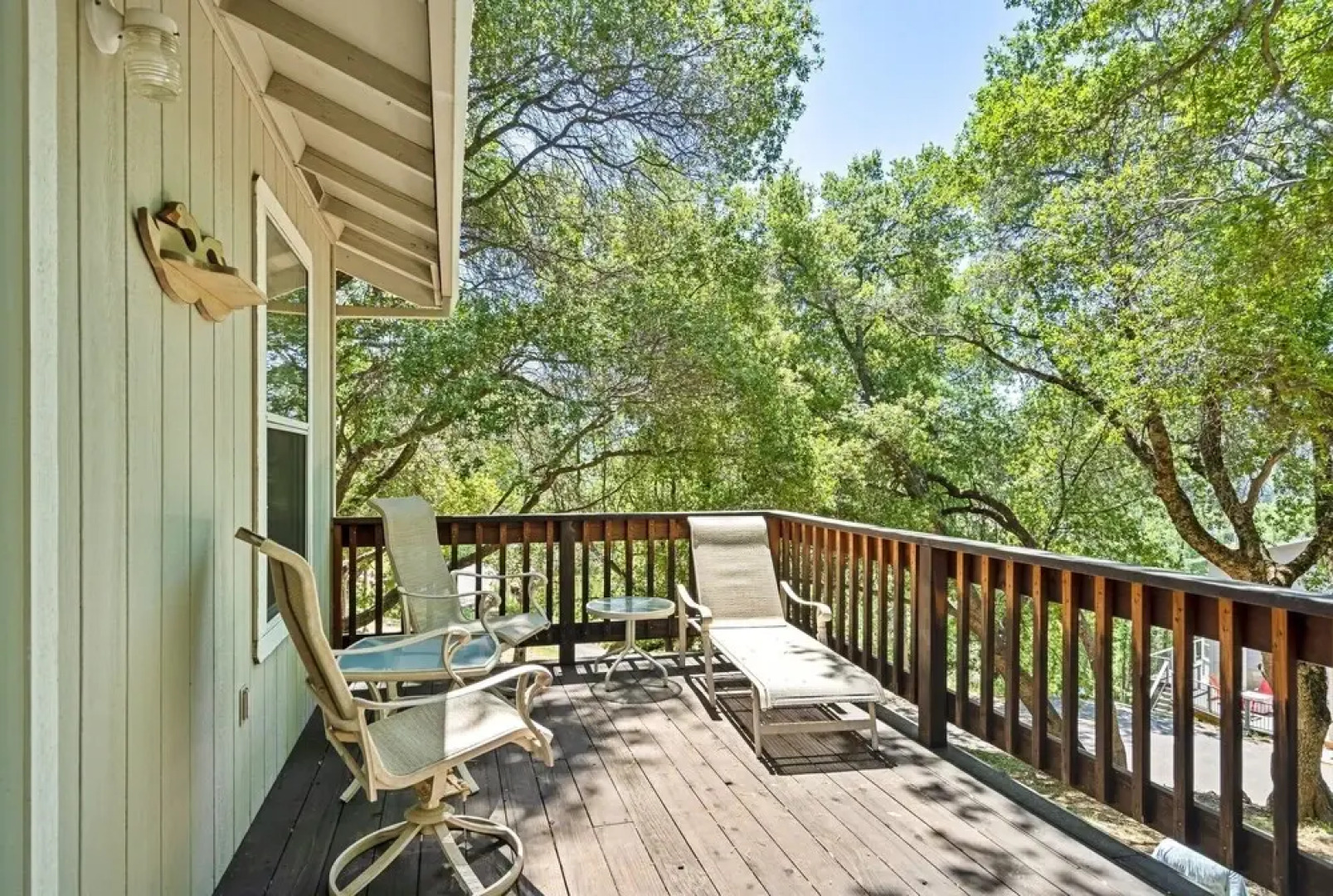 The Gathering Place - 2-Level Home with Game Room by Yosemite Region Resorts