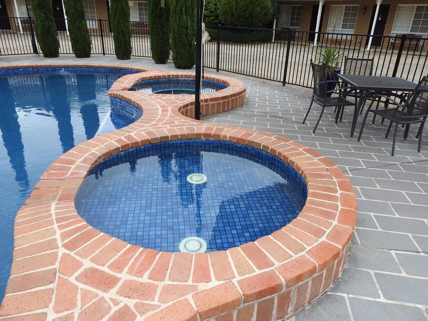 Ovens Valley Motor Inn