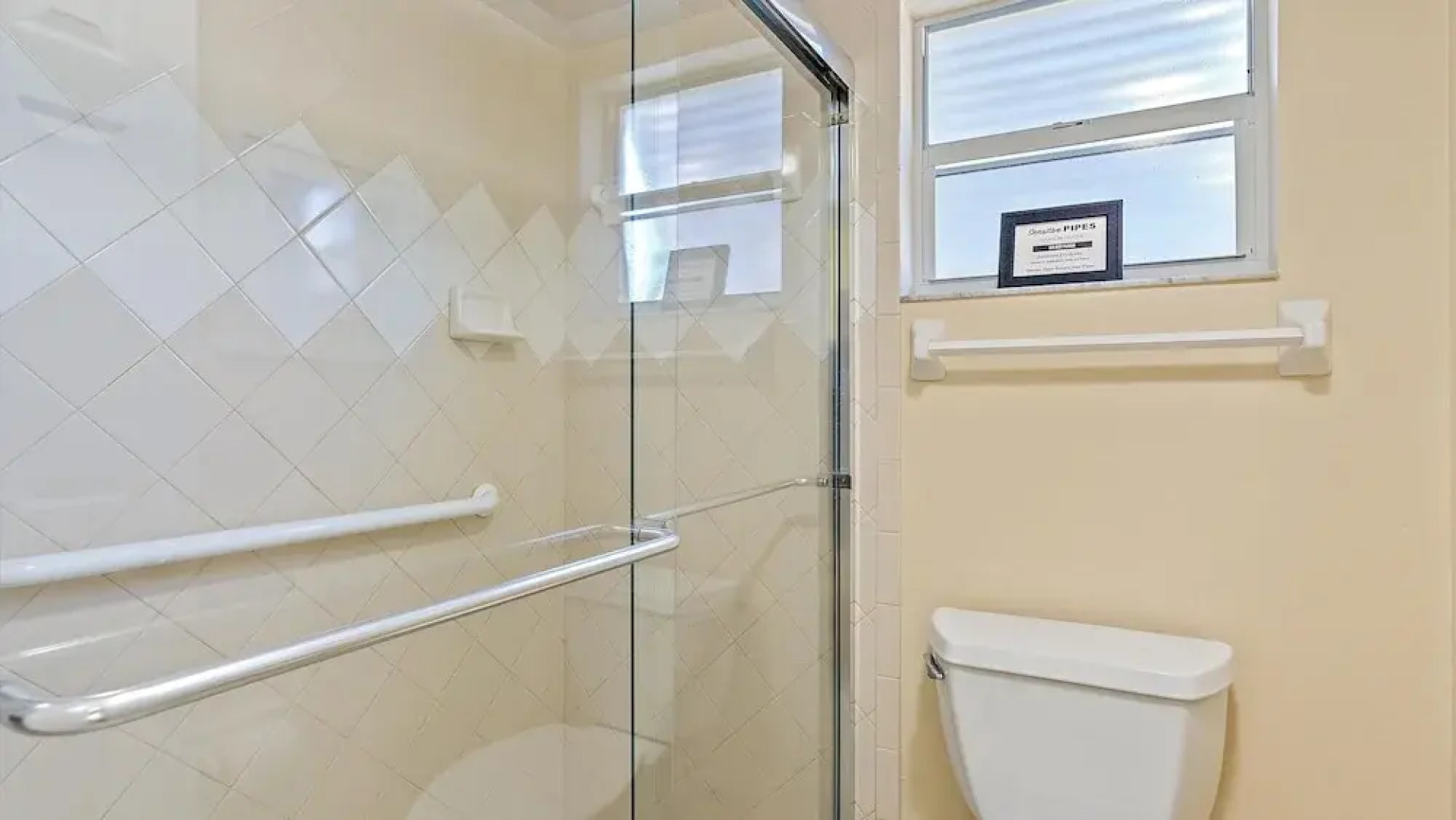 Pura Vida Two 2 Bedroom Condo by RedAwning