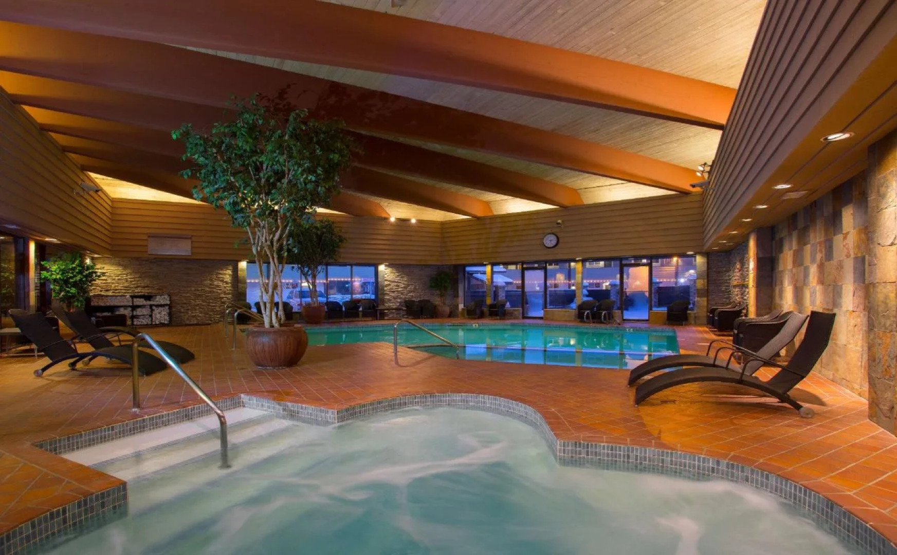 Jasper Inn & Suites by INNhotels