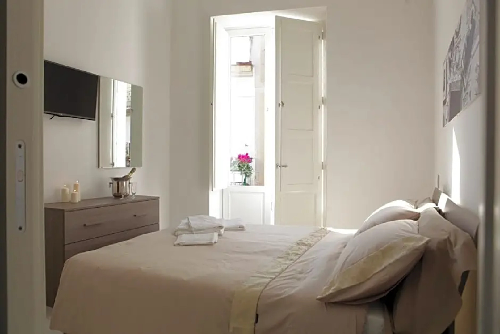 900 Bed and Breakfast