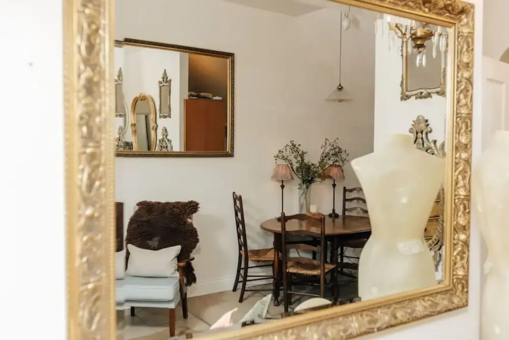 Vintage Chic Coach House