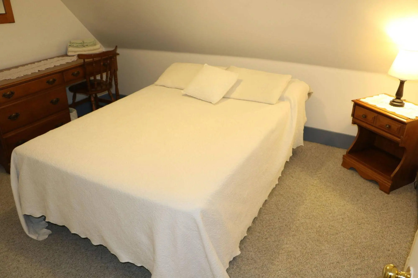 Anchorage House and Cottages