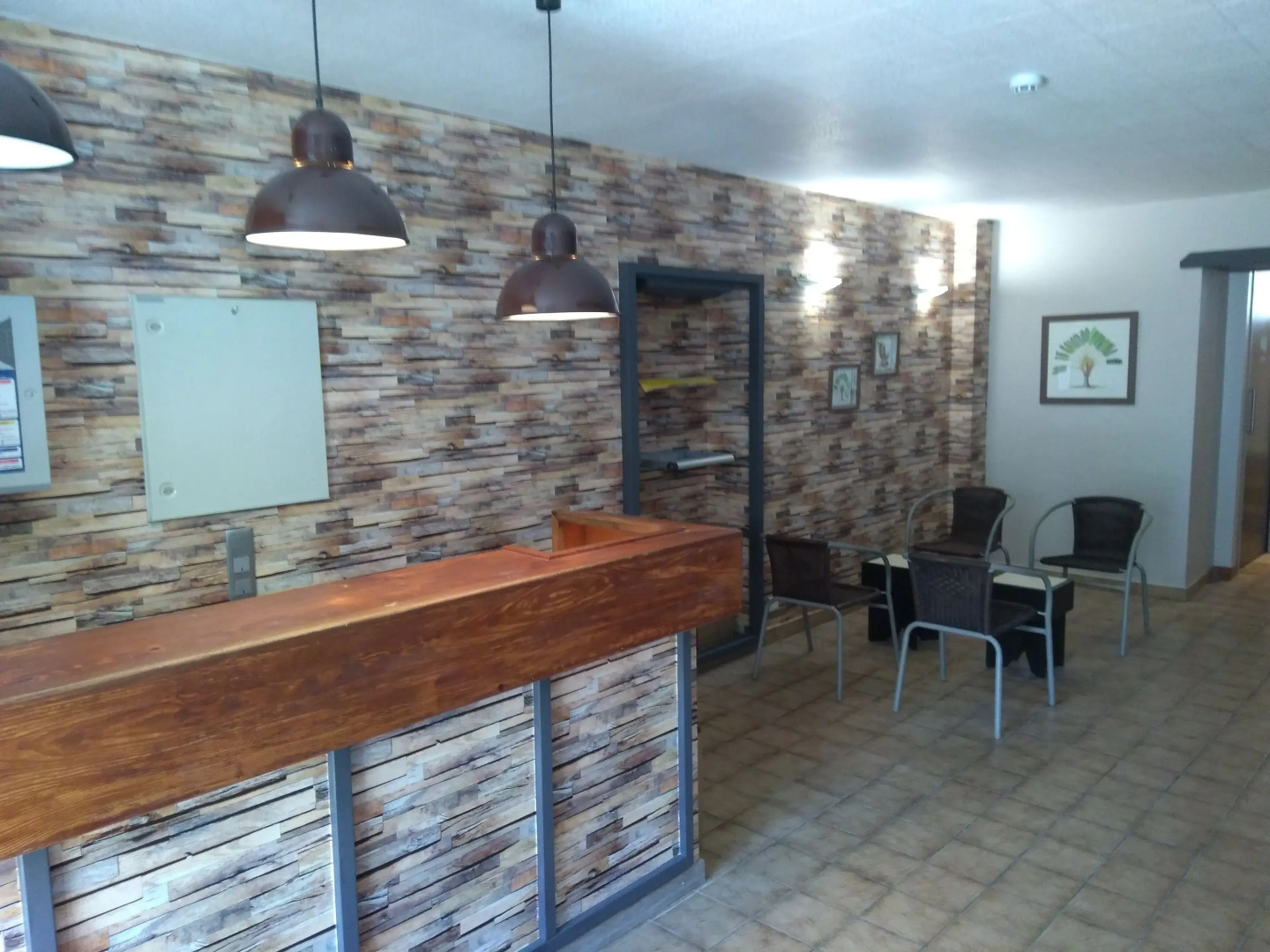 Hôtel Restaurant LES VOYAGEURS