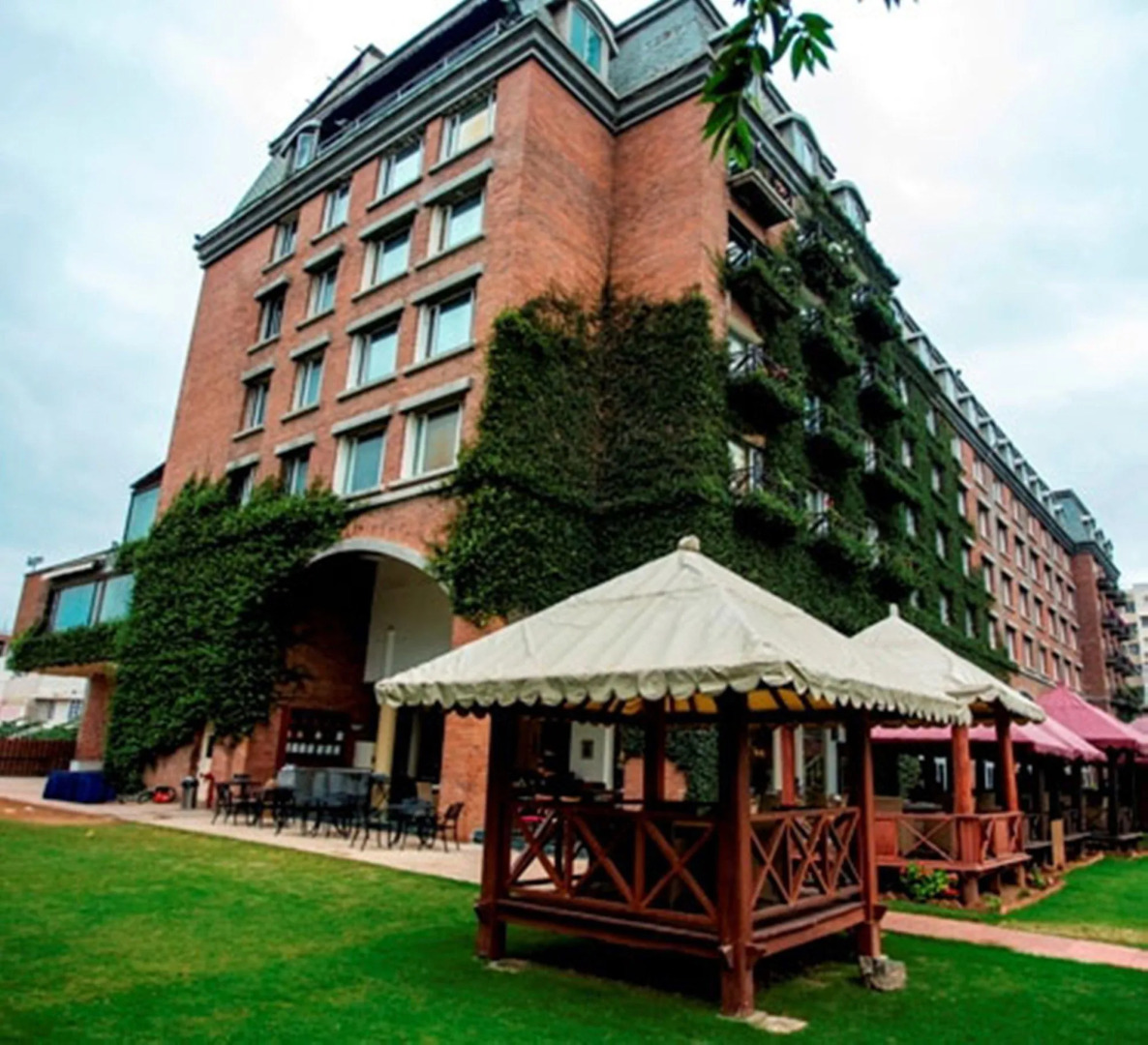 Hotel Royal Orchid Bangalore