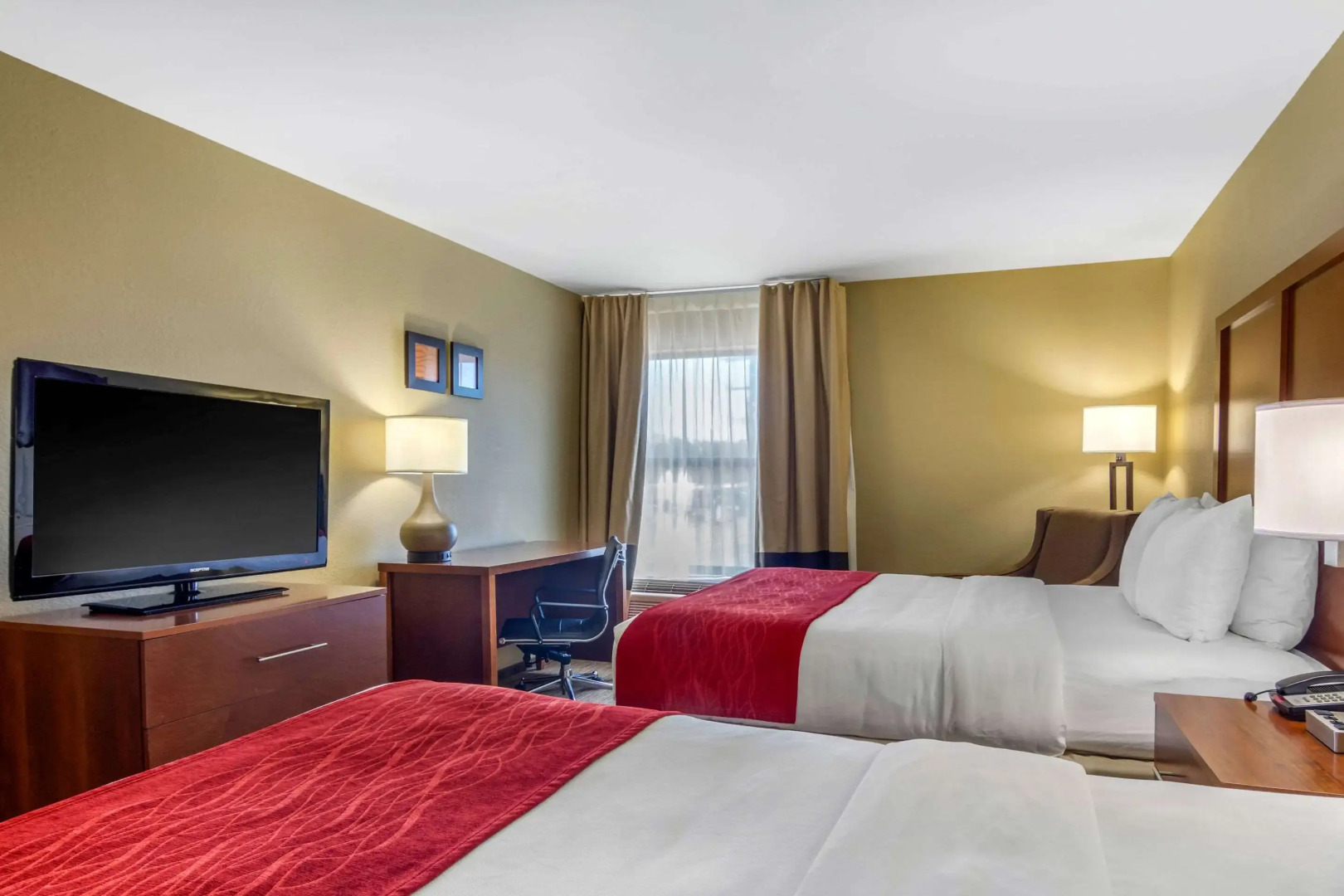 Comfort Inn & Suites LaGrange East