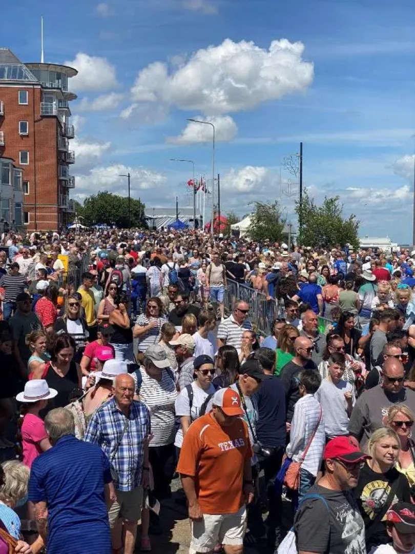 Eastcliffe Penthouse, 2 Beds & Bathrooms with Parking