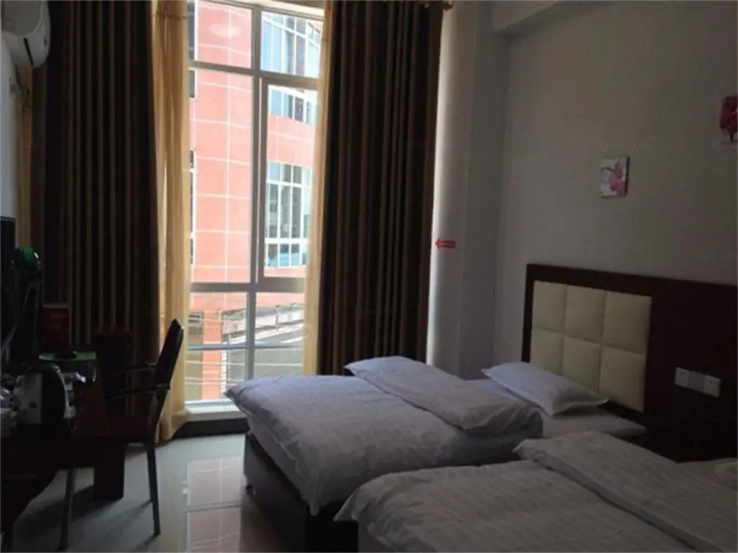 Xingyi Huangjia Inn