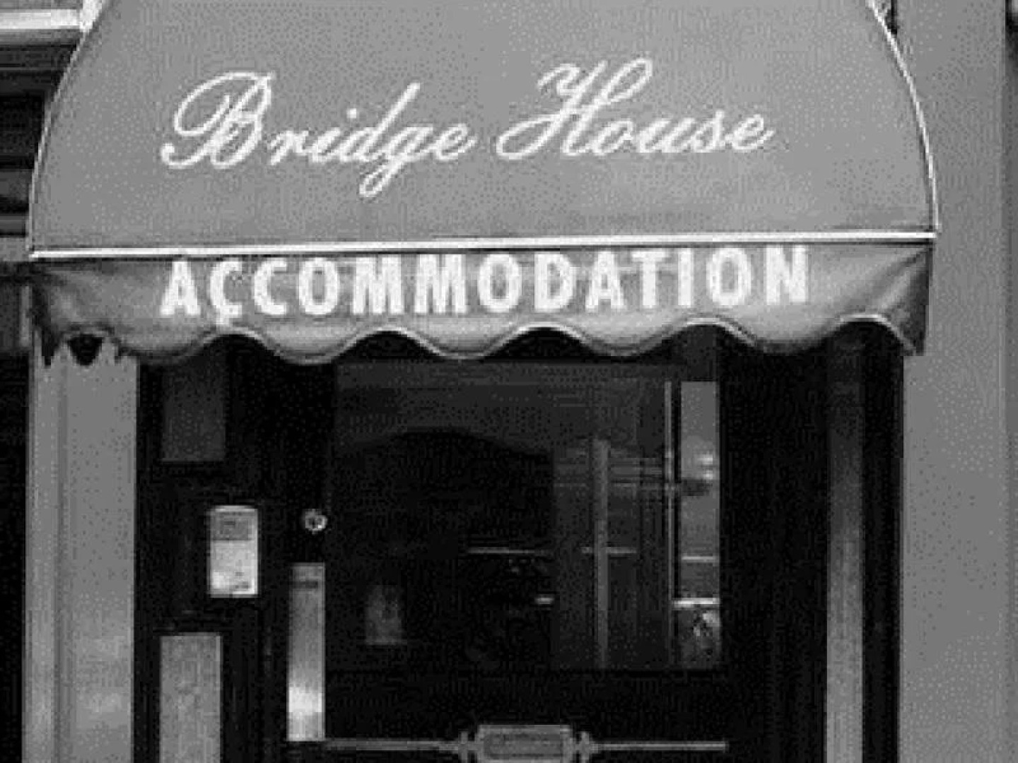 Bridge House Hotel