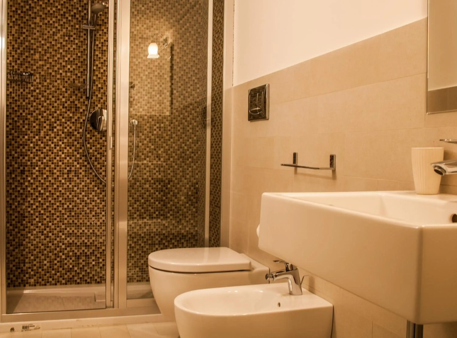 Central Gallery Rooms