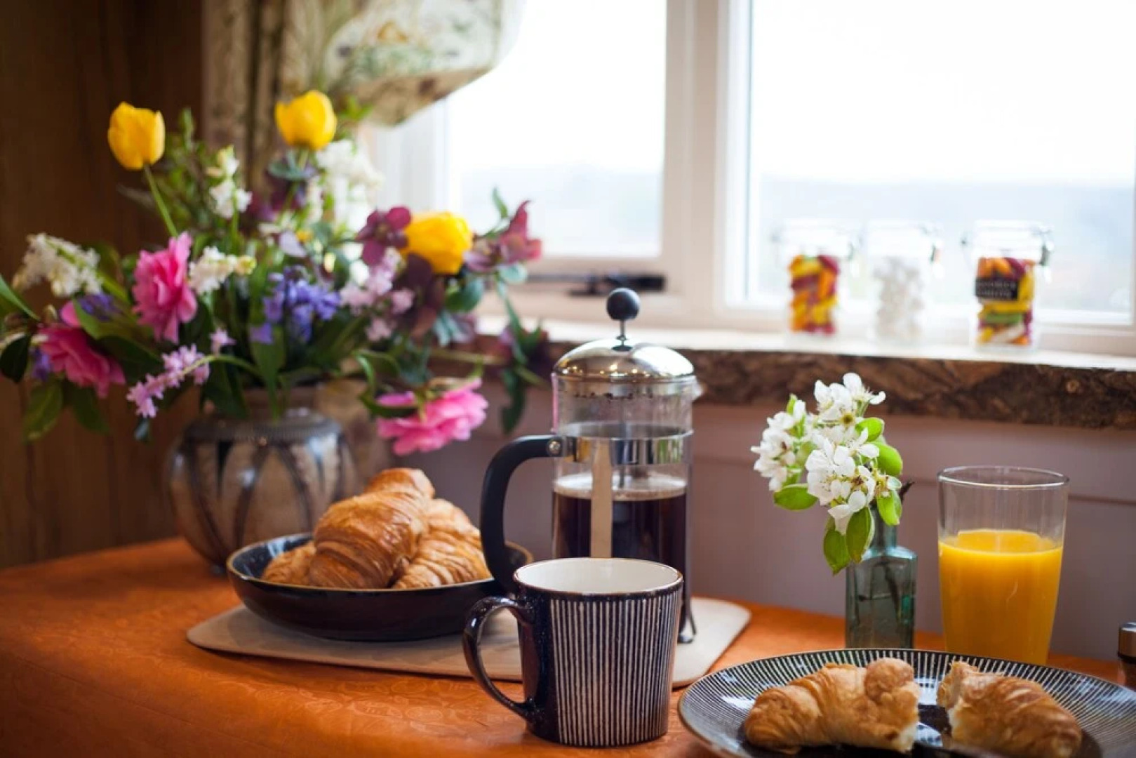 Luxury Shepherd's Hut Style Cabin With Views