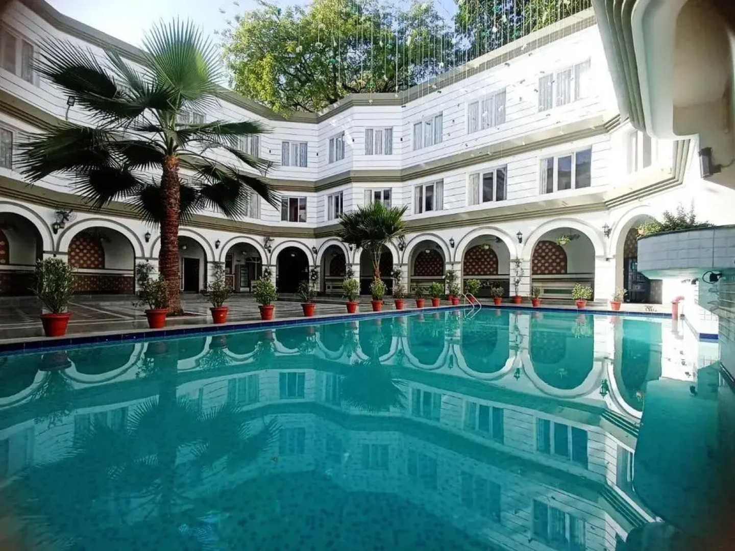 Grand Continental Hotel