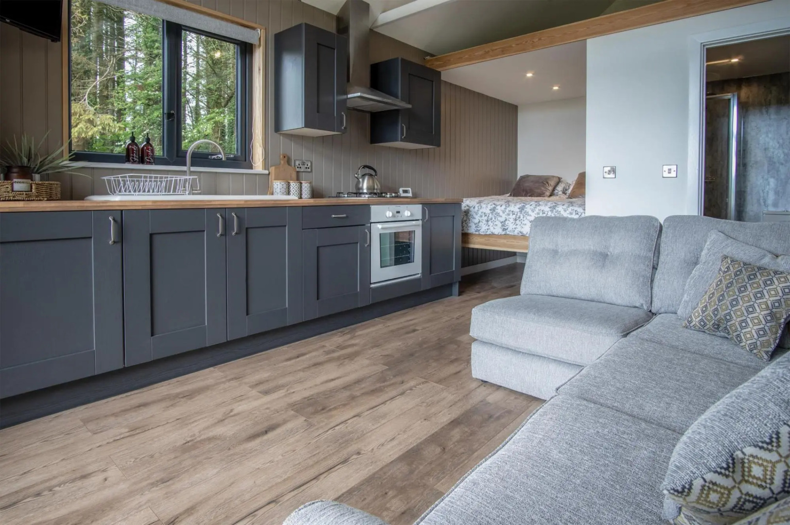 Cabin In The Woods - 1 Bed - Kilgetty