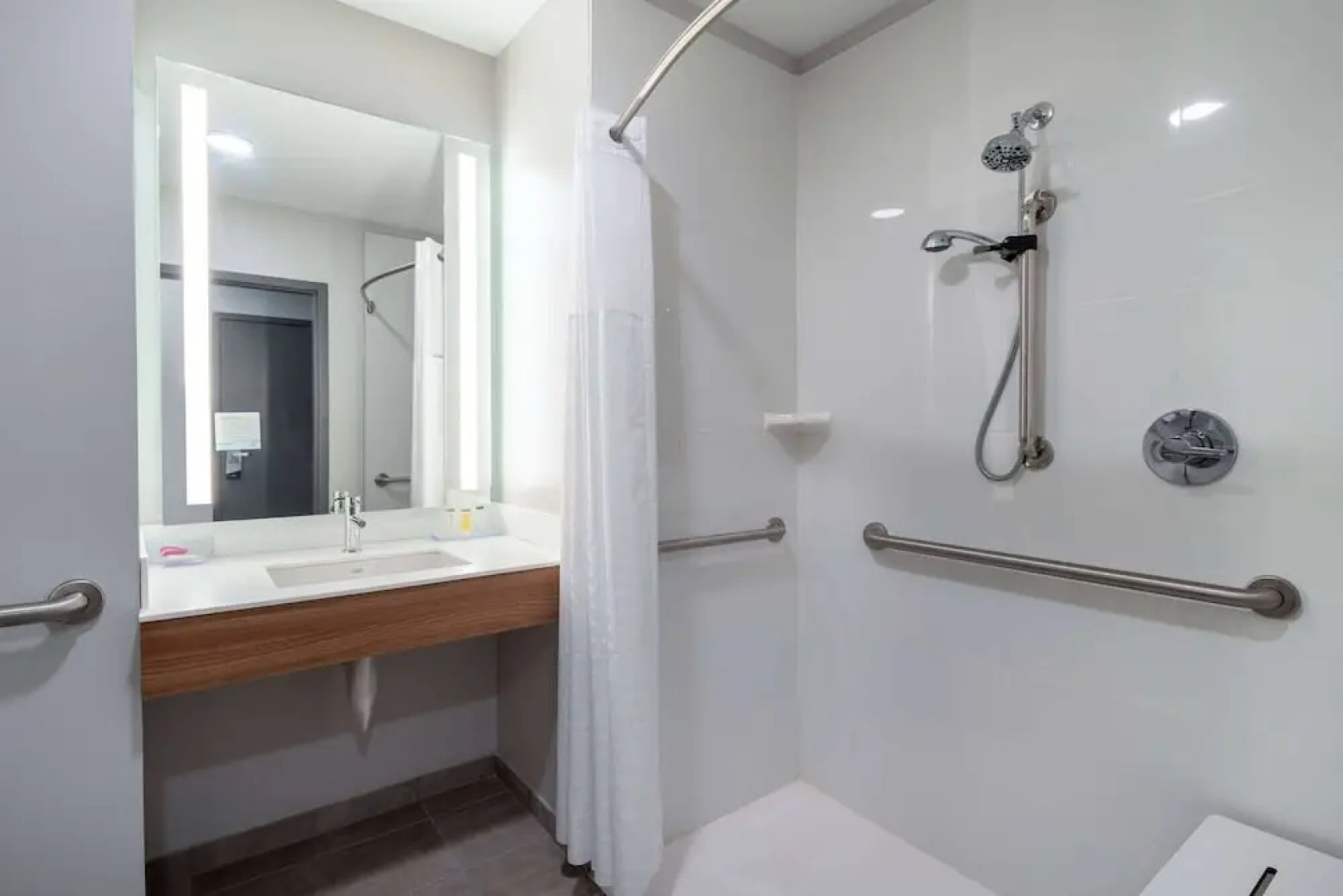 Microtel Inn & Suites by Wyndham Winchester