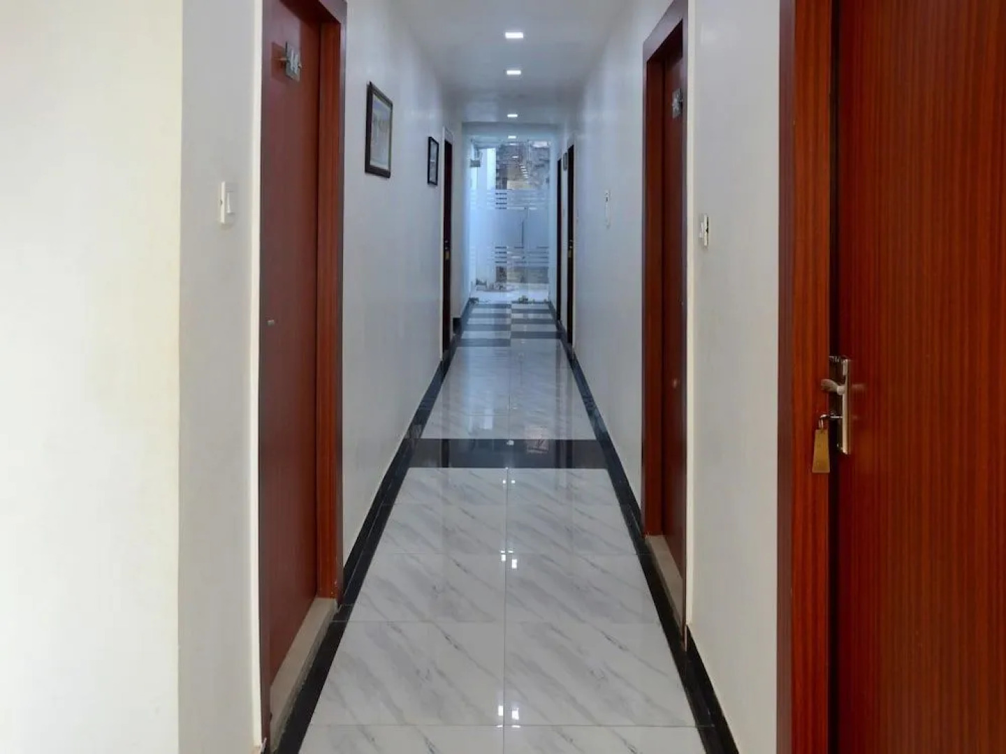 OYO 4308 Hotel Zaarang Inn