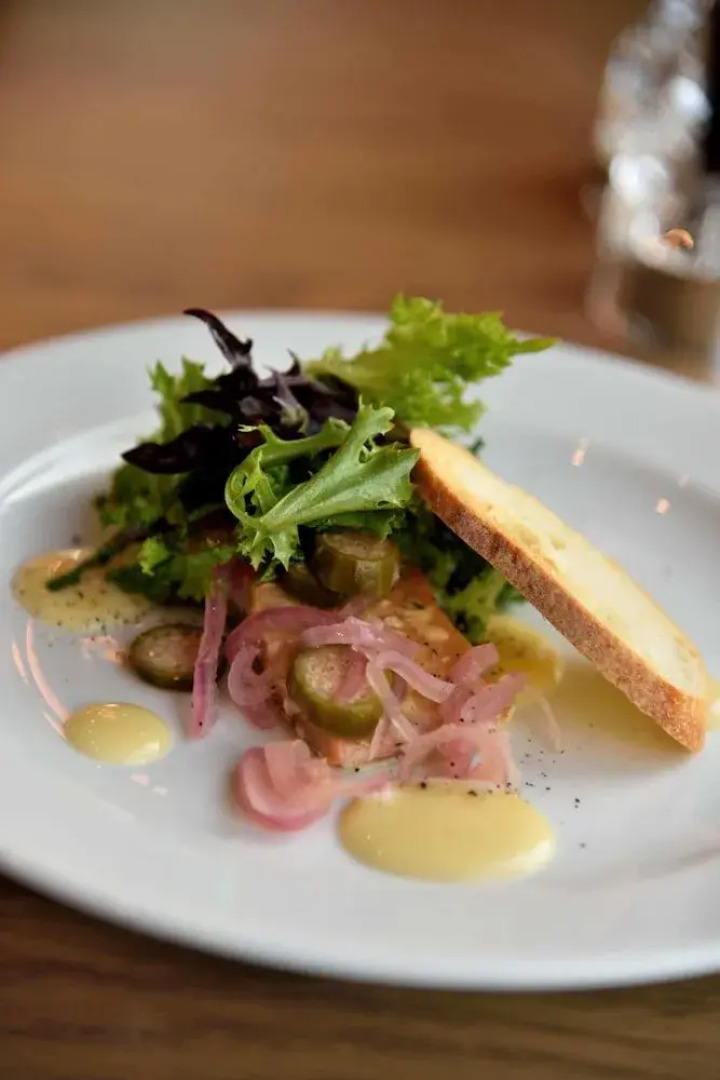 La Cache du Lac Champlain