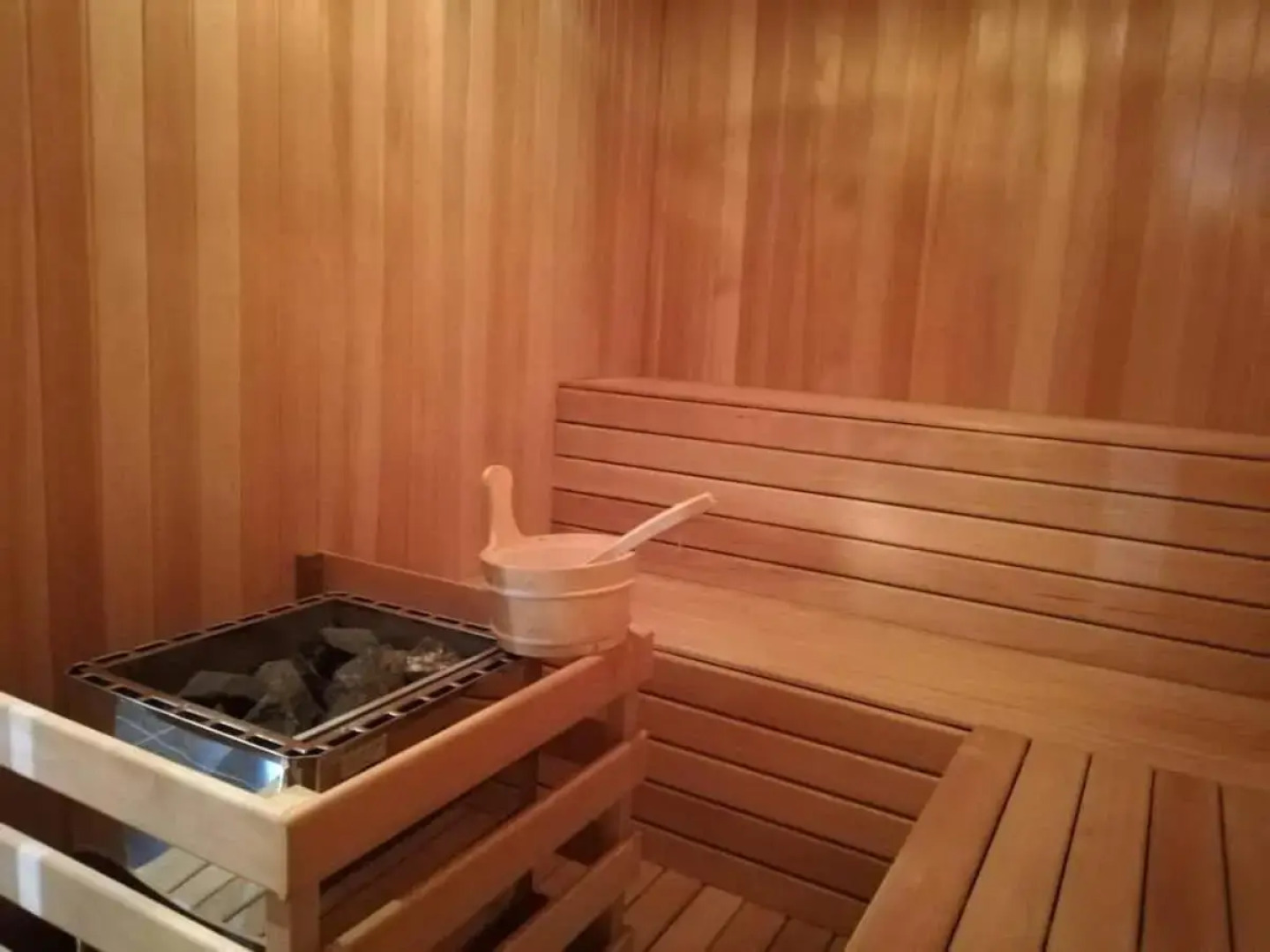 Charming & Cozy Premier Suites @ Vista Residence