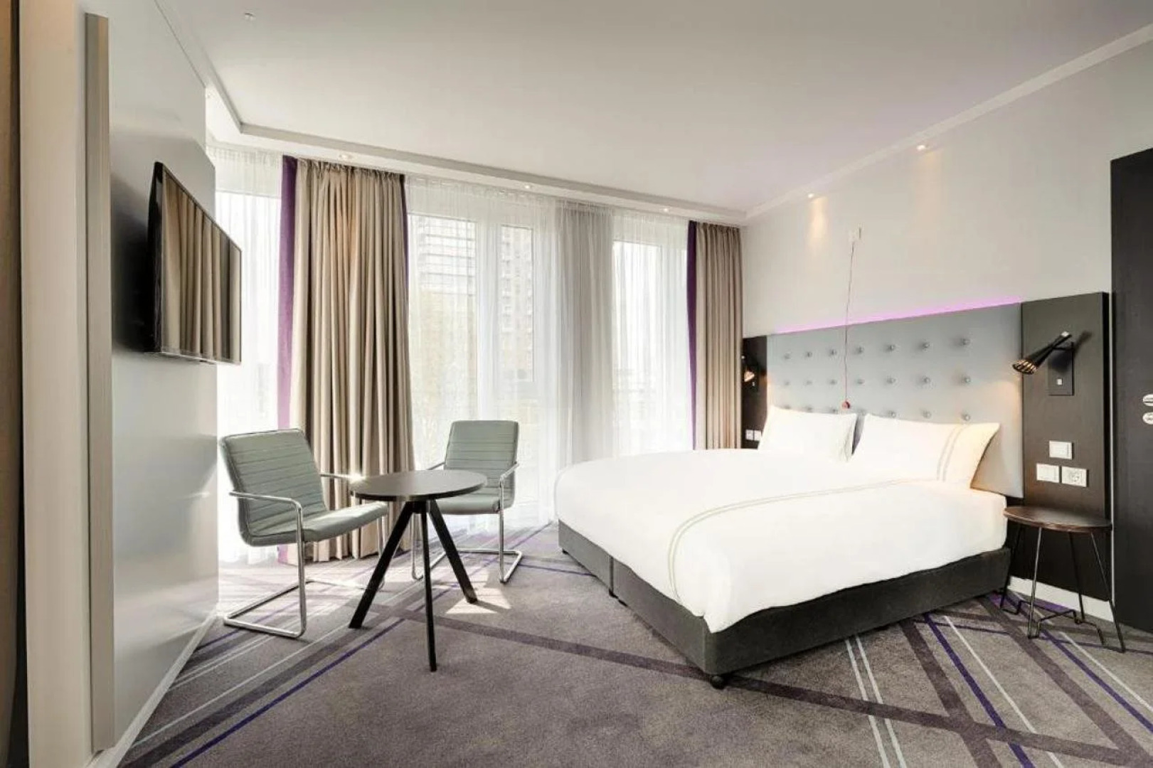 Отель Premier Inn Berlin Alexanderplatz