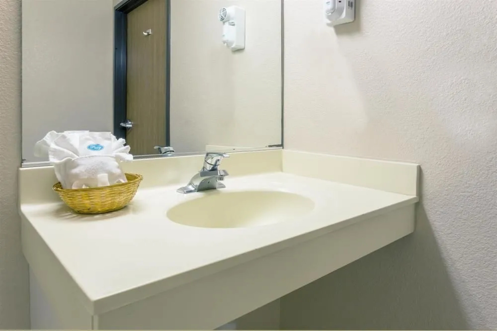 Super 8 Dixon/UC Davis