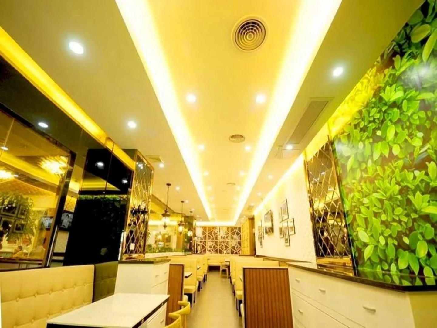 International Financial (Jasper) Hotel