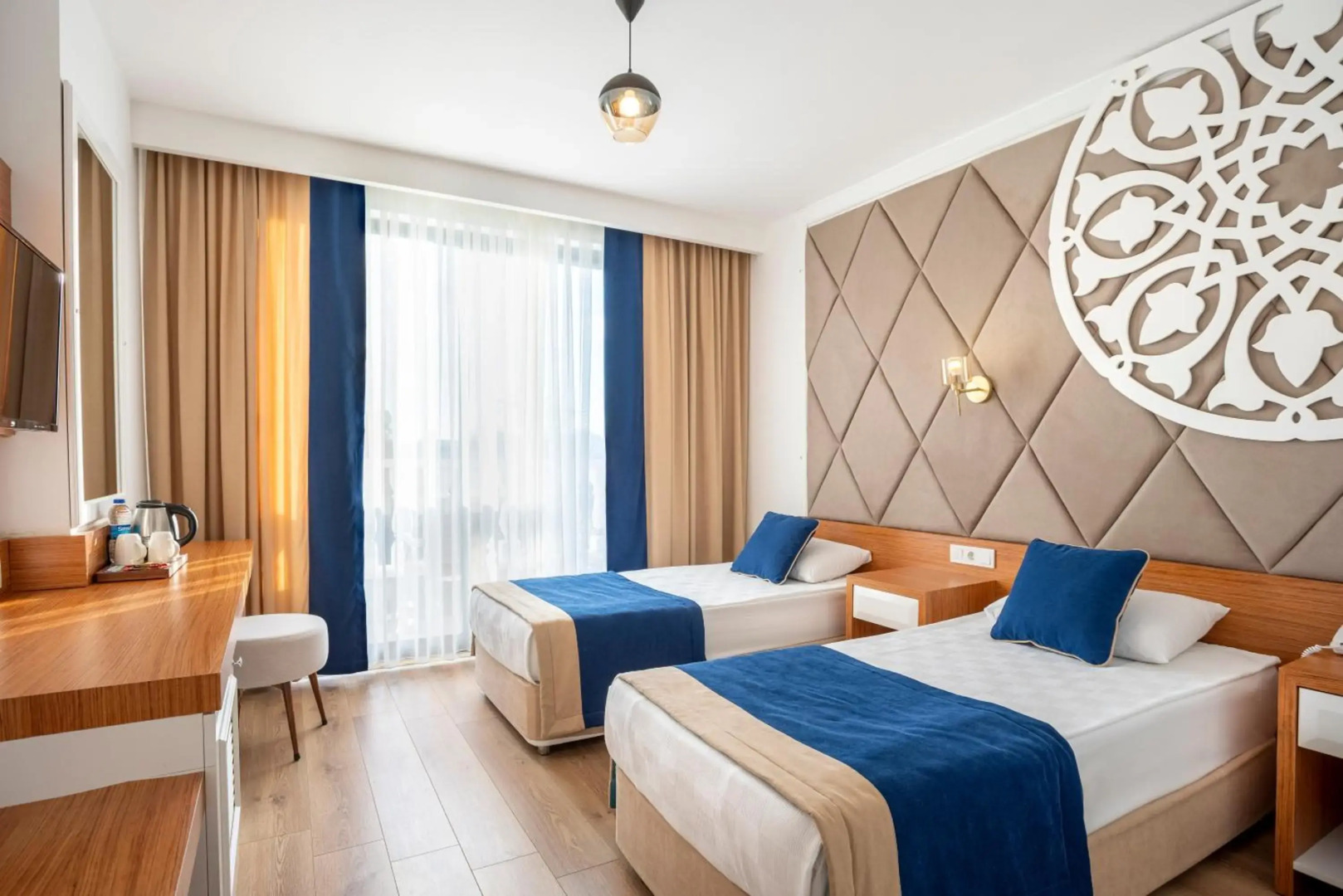 Курорт The Sansa Hotel & Spa