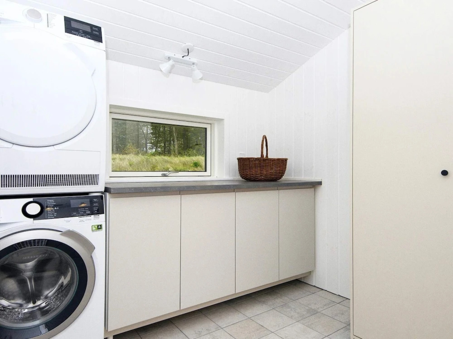 6 Person Holiday Home in Farvang