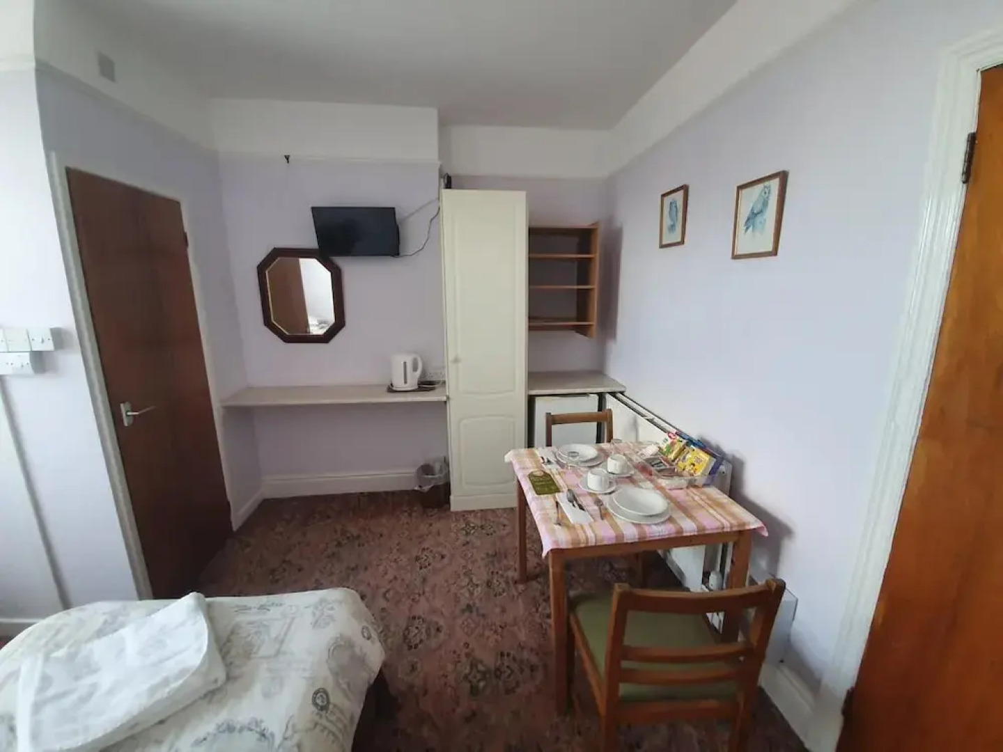 Dove Court Mini Lodge