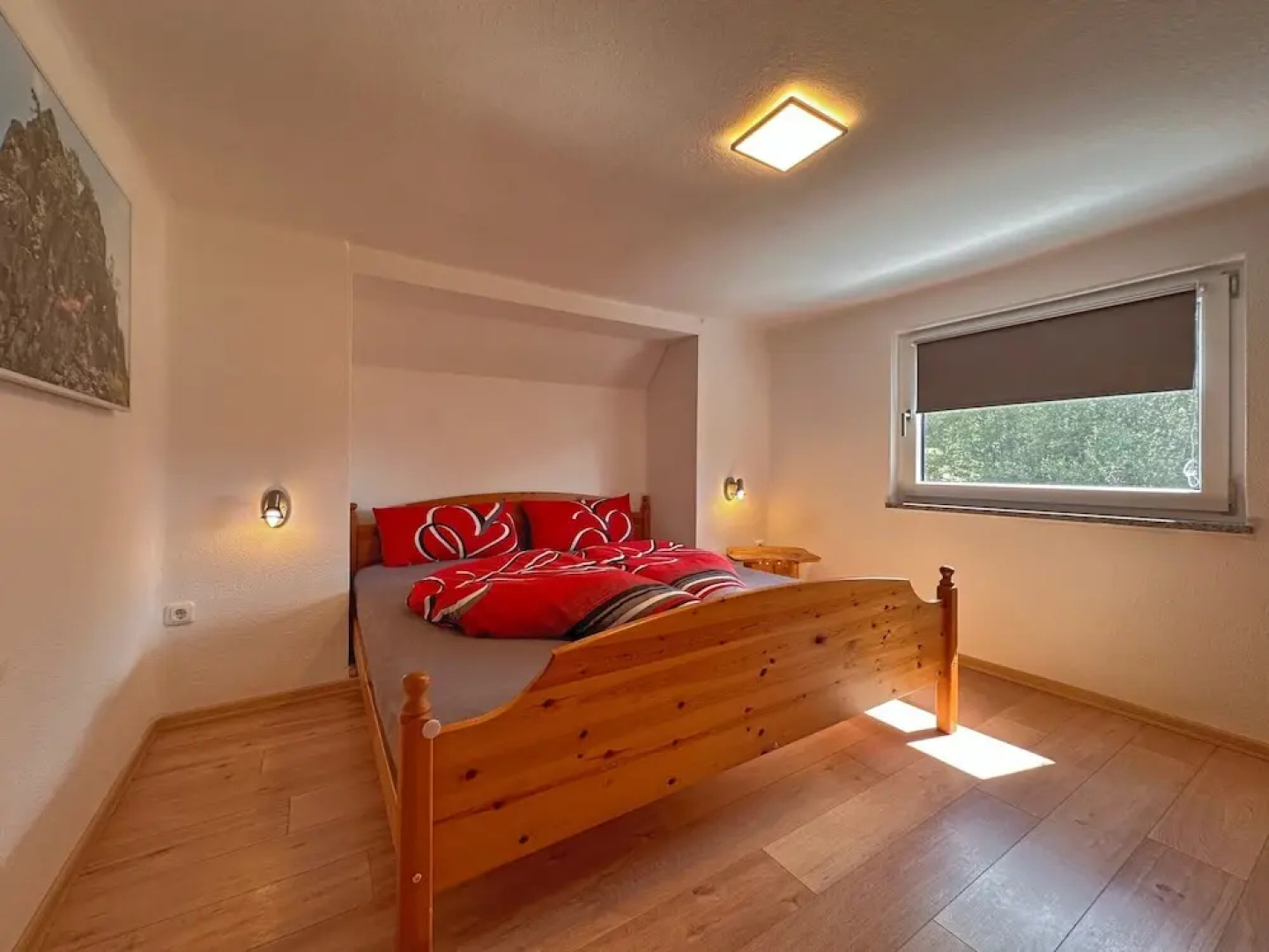 Freistehendes Haus mit Ofen, Terrasse und Garten